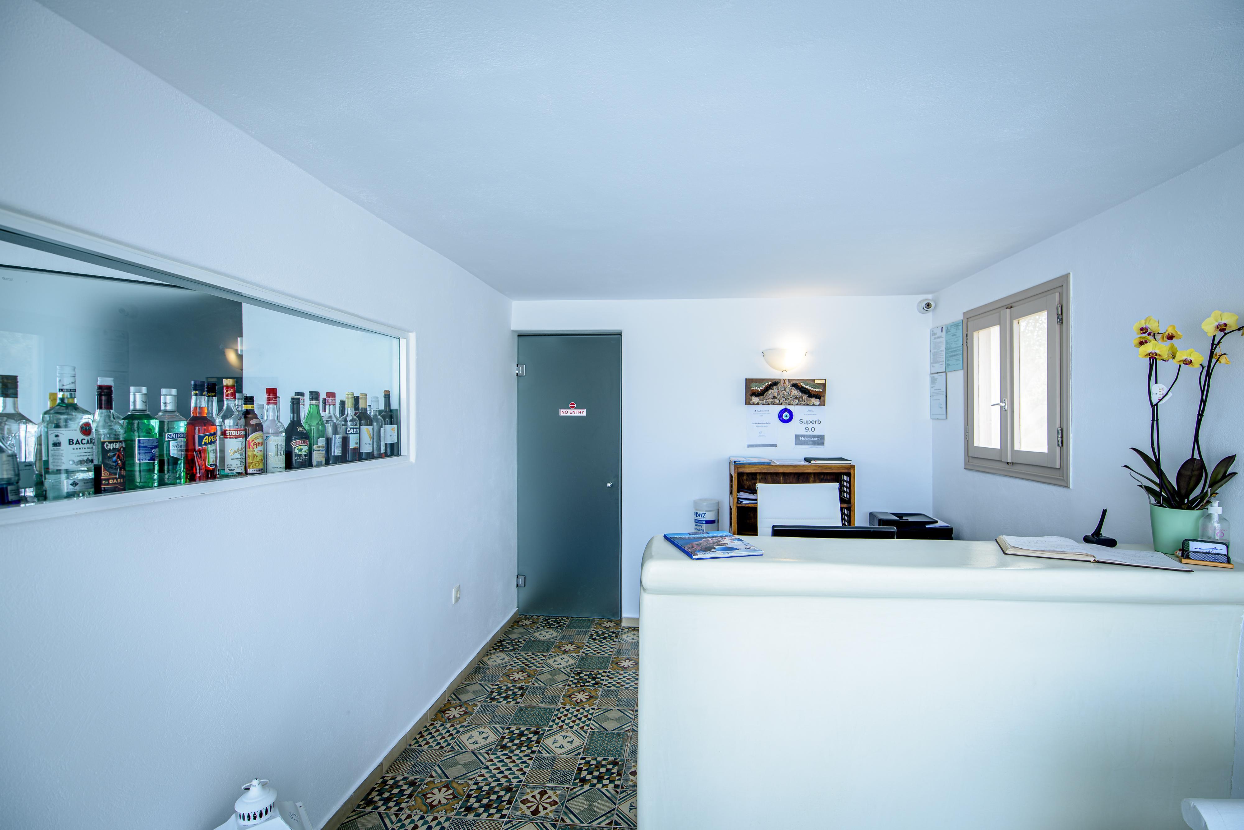 En Plo Boutique Suites Иа Екстериор снимка