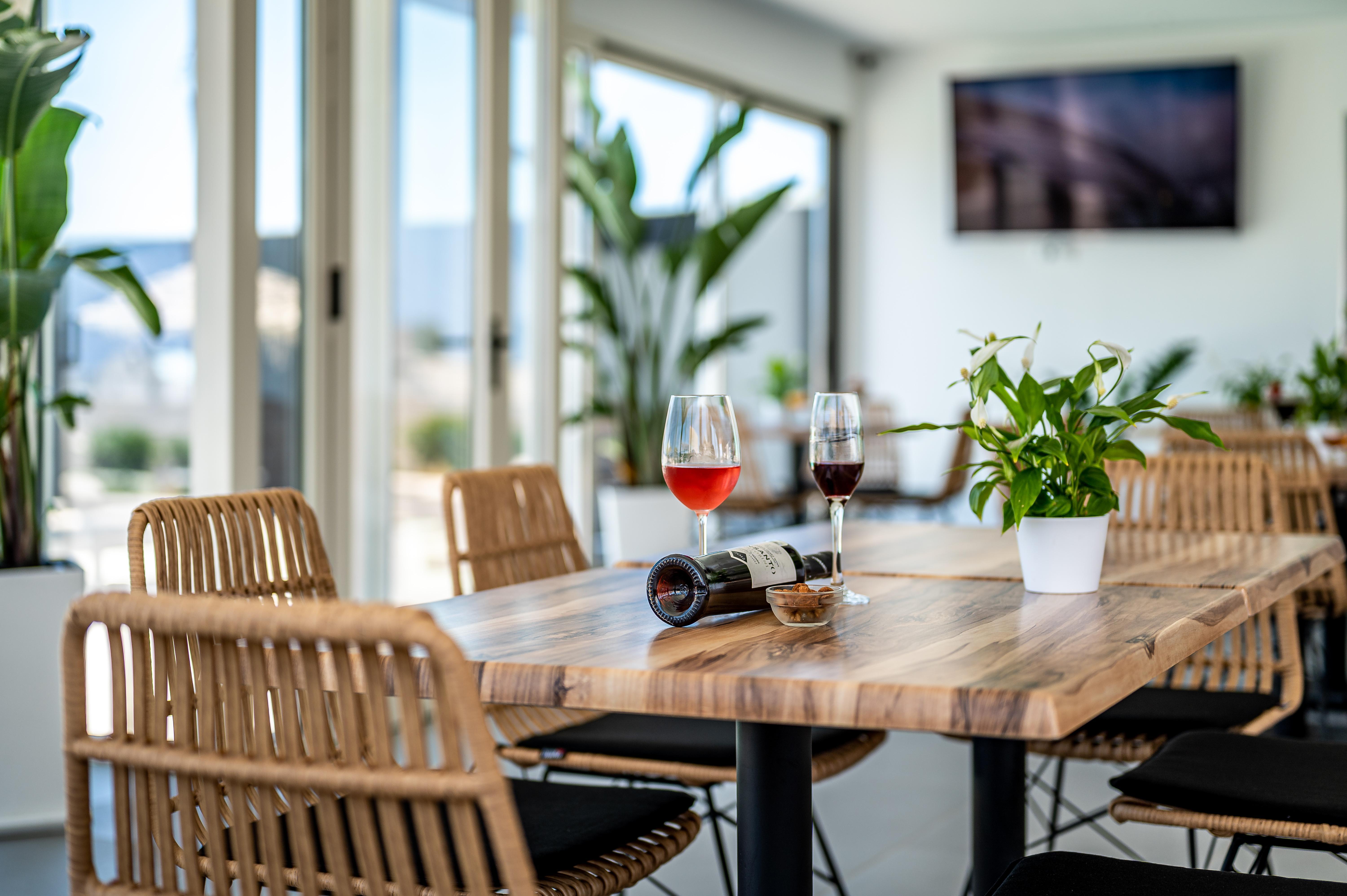 En Plo Boutique Suites Иа Екстериор снимка