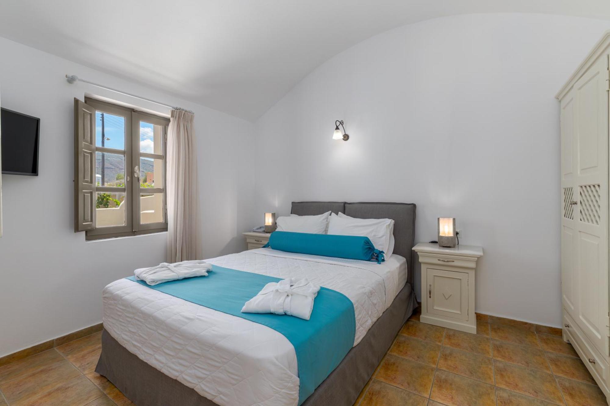 En Plo Boutique Suites Иа Екстериор снимка