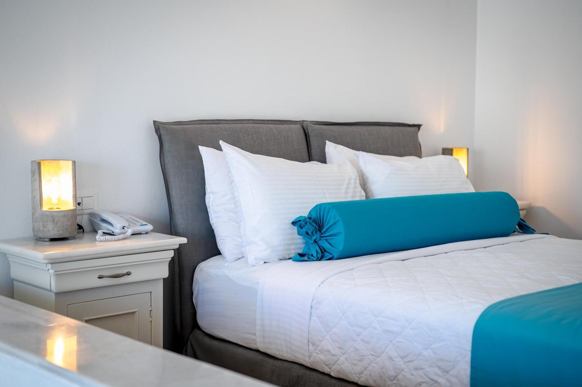 En Plo Boutique Suites Иа Екстериор снимка