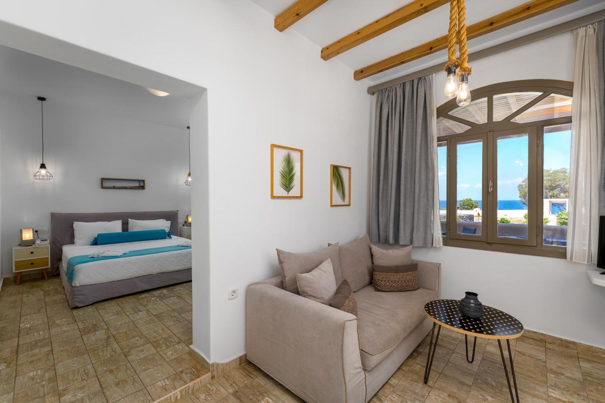 En Plo Boutique Suites Иа Екстериор снимка